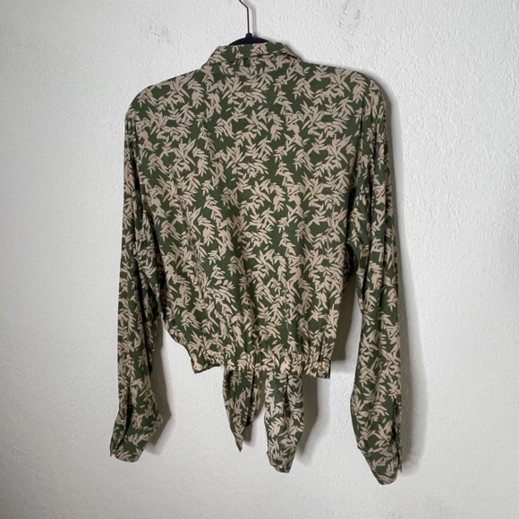 ba&sh Tarmac Long Sleeve Button Up Front Tie Top Womens Size 1 (US4) Green - Picture 2 of 15